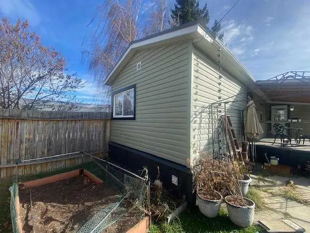 145 EAST RIVER Road, #101