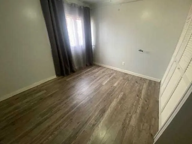 145 EAST RIVER Road, #101