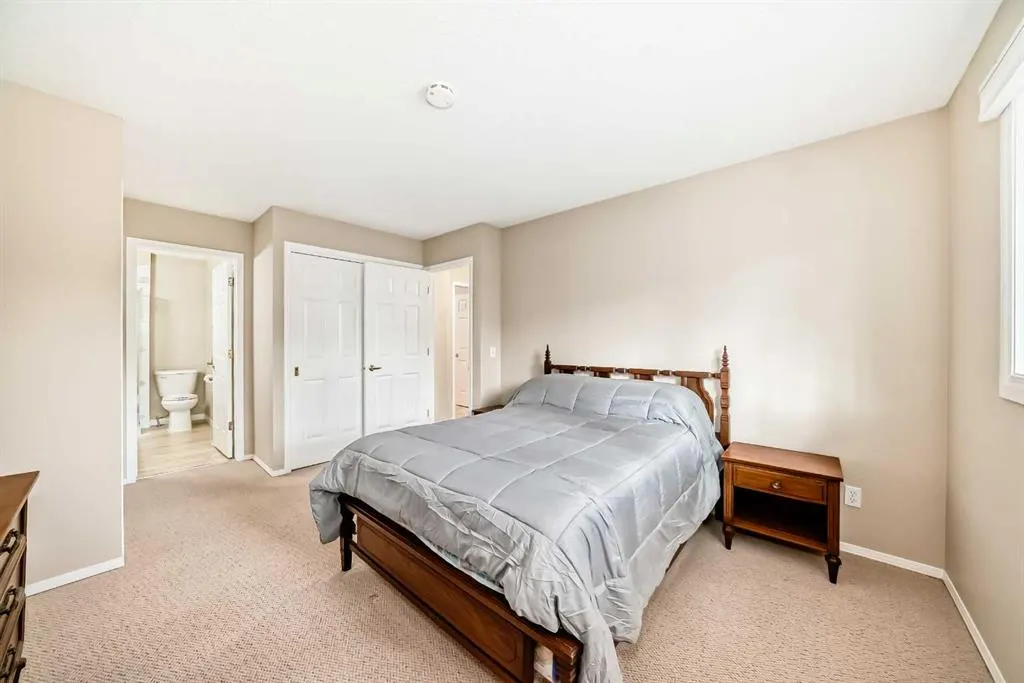 52 Riverview Drive SE