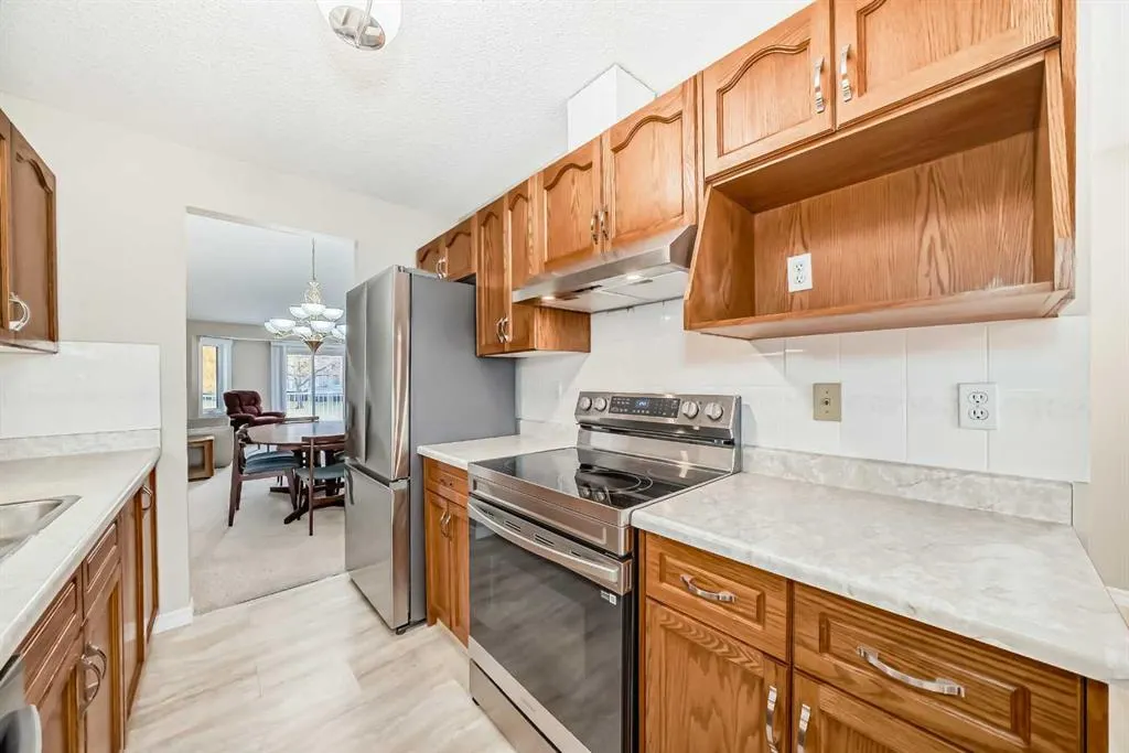 52 Riverview Drive SE