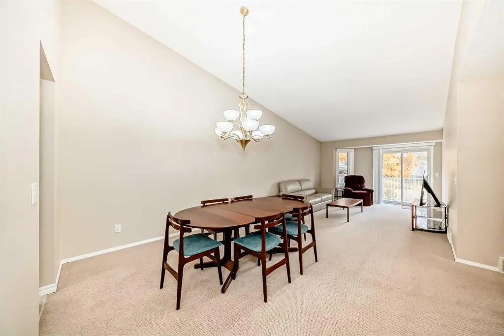 52 Riverview Drive SE