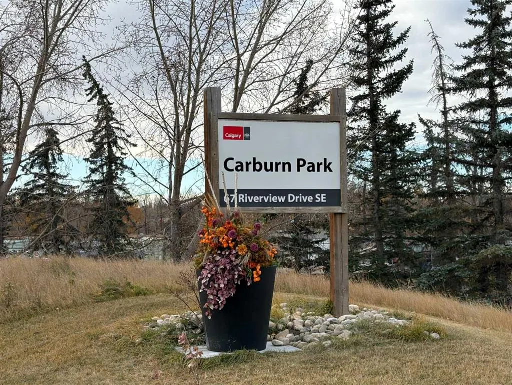 52 Riverview Drive SE