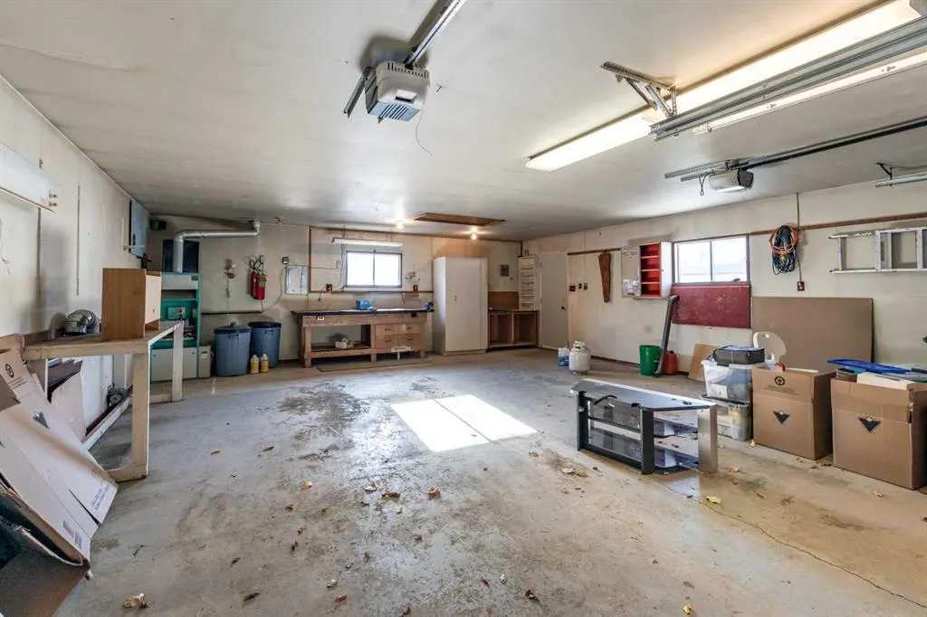 8 Ross Glen Green SE