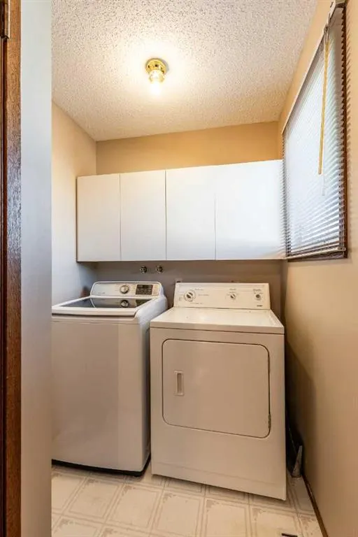 8 Ross Glen Green SE