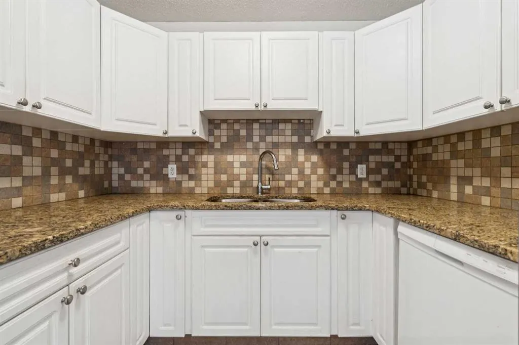 20 Harvest Rose Park NE, #3311