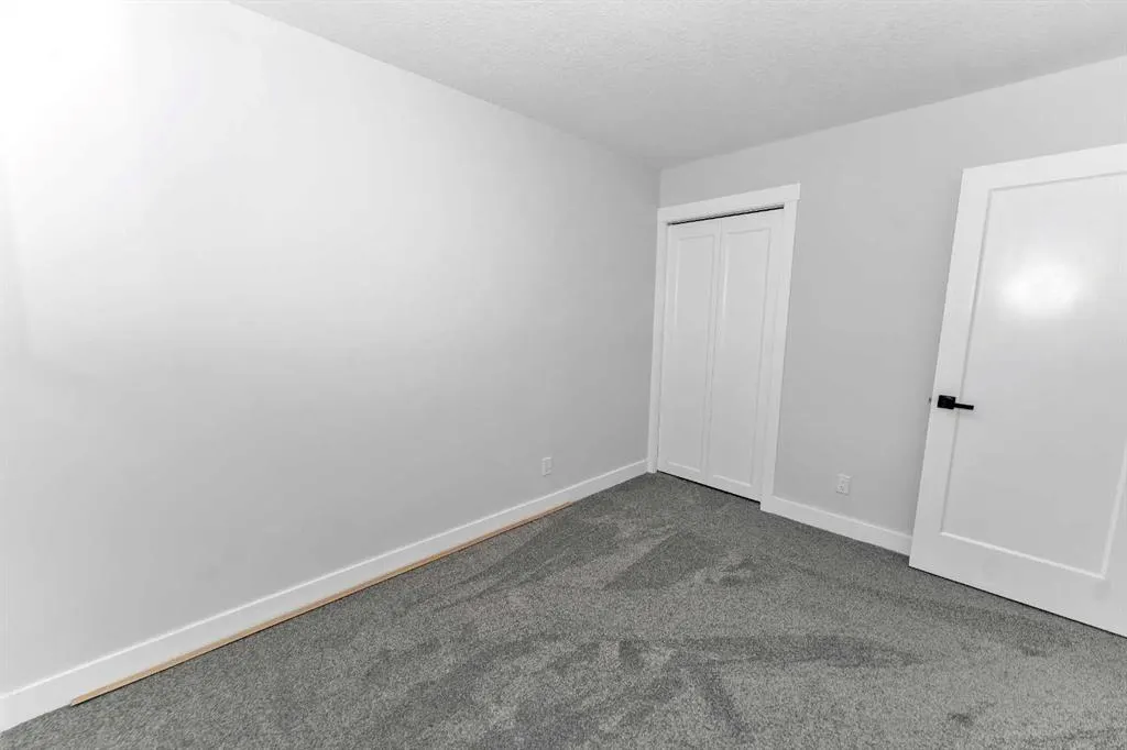 915 Pinecliff Drive NE