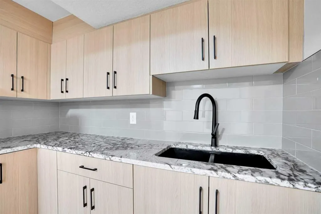 6116 Buckthorn Road NW