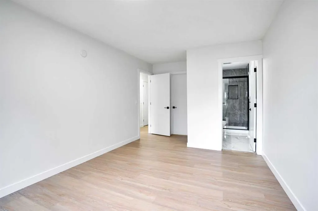 6116 Buckthorn Road NW