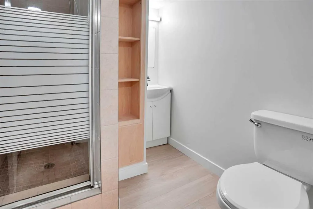 6116 Buckthorn Road NW