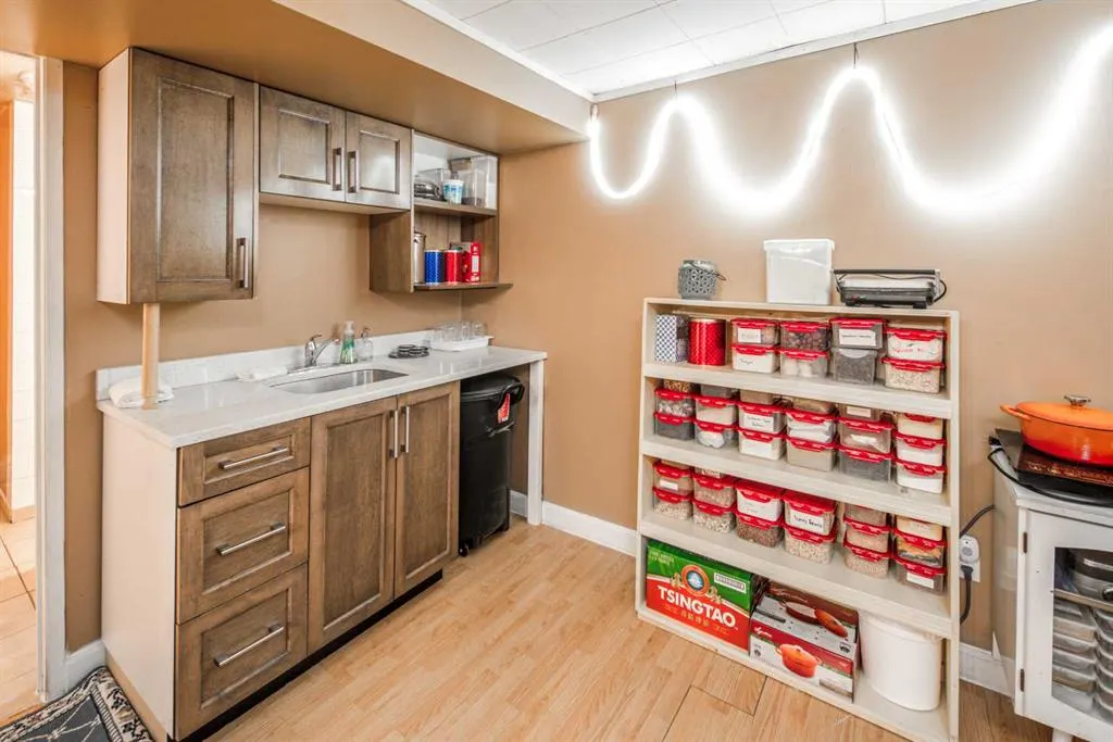 112 Shawmeadows Crescent SW