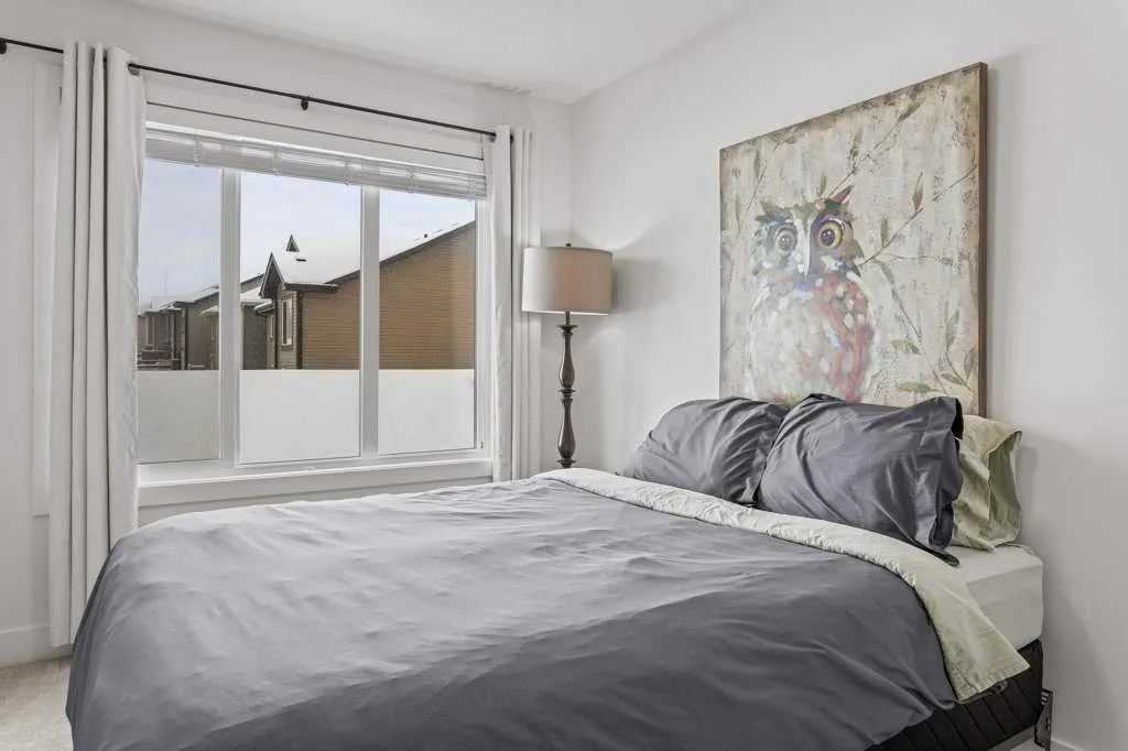 216 Clydesdale Avenue