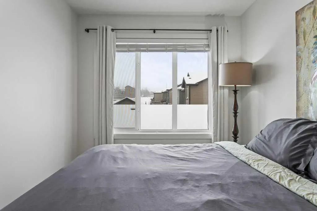 216 Clydesdale Avenue