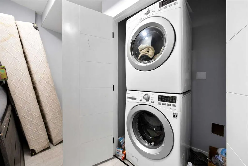 106 Baysprings Gardens SW