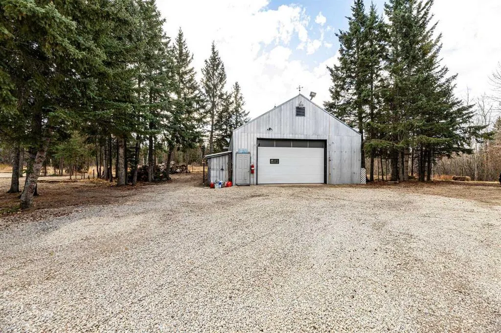 2419 351 Township Road Township