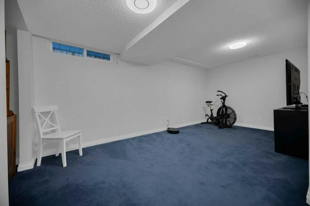 164 Mckerrell Crescent SE