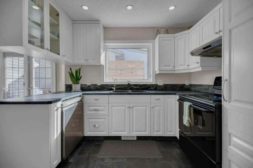 164 Mckerrell Crescent SE