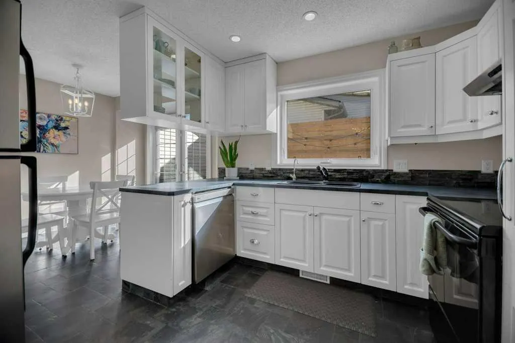 164 Mckerrell Crescent SE