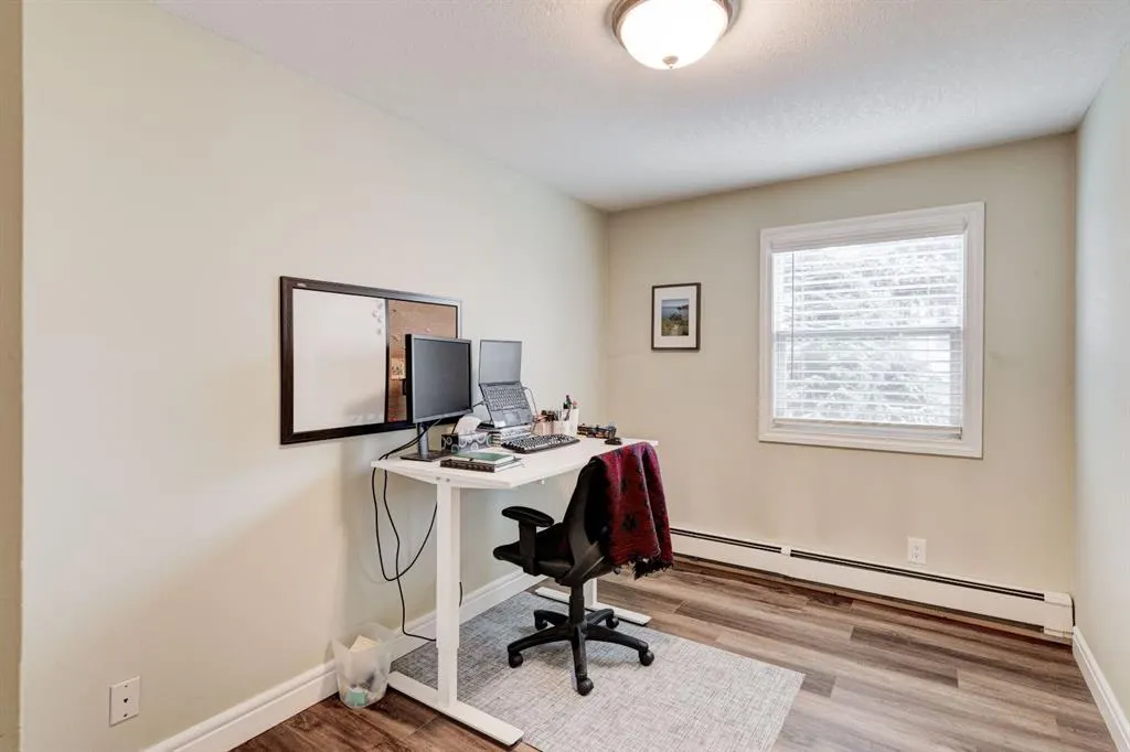 2010 35 Avenue SW, #205