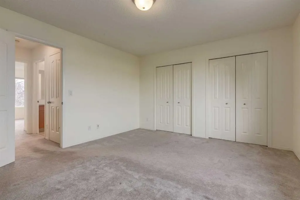 167 Cramond Green SE