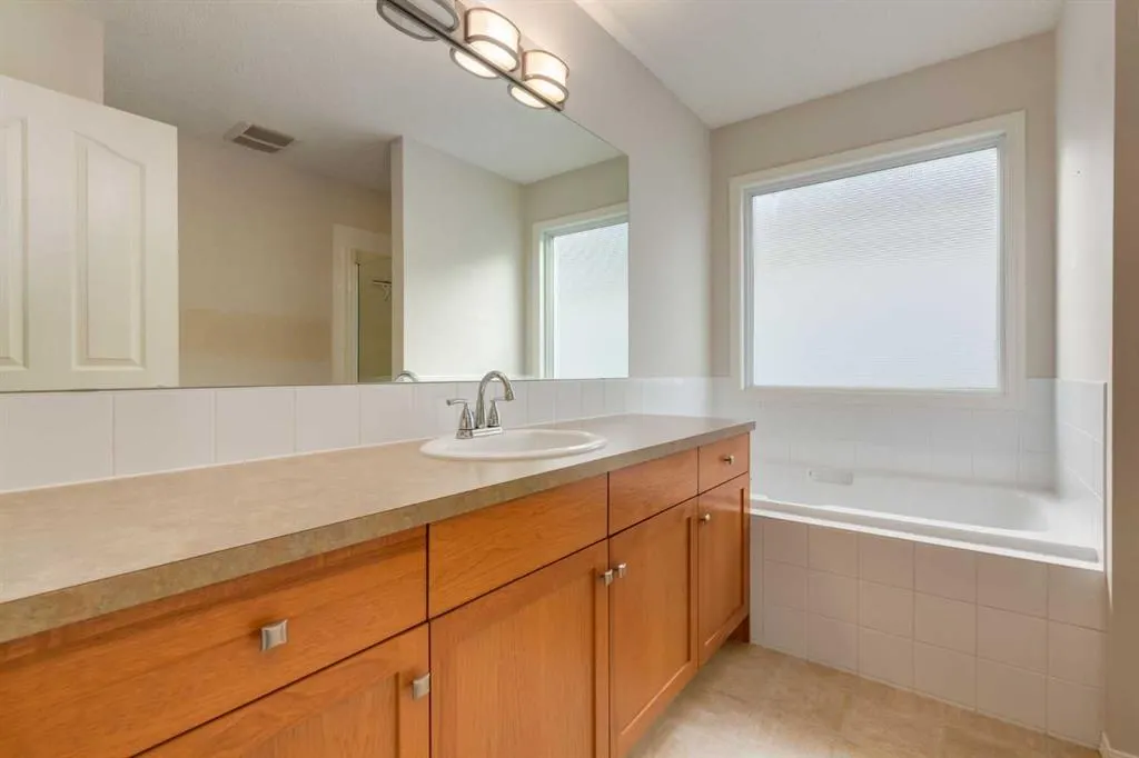 167 Cramond Green SE