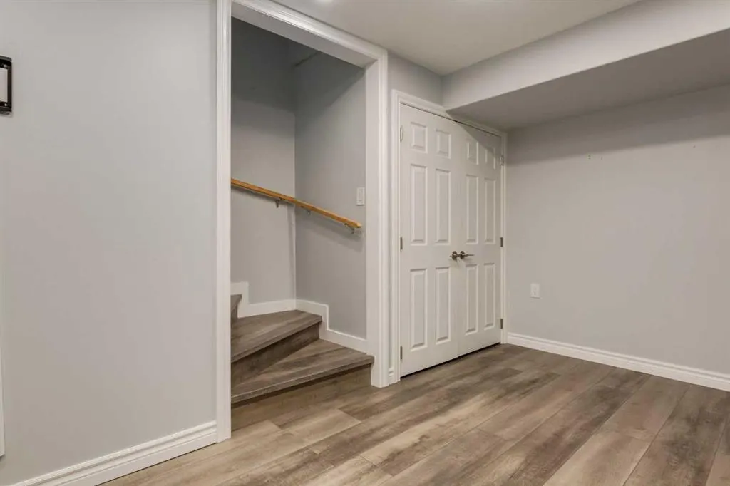 167 Cramond Green SE