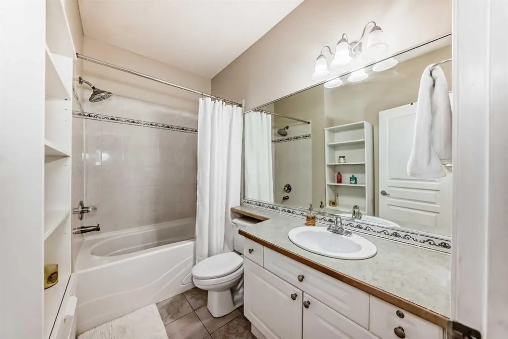 1113 Lake Fraser Court SE, #1113