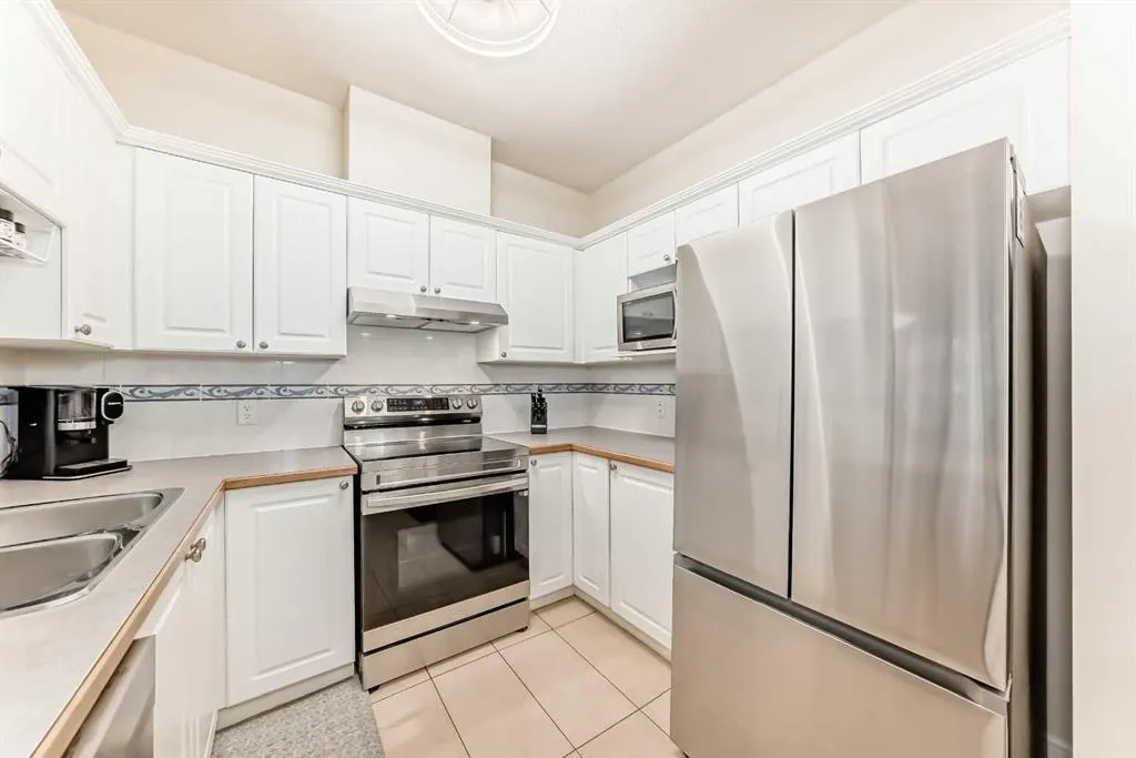 1113 Lake Fraser Court SE, #1113