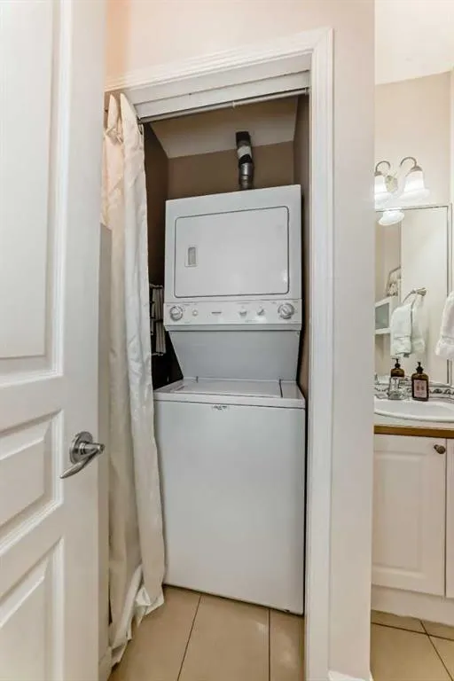 1113 Lake Fraser Court SE, #1113