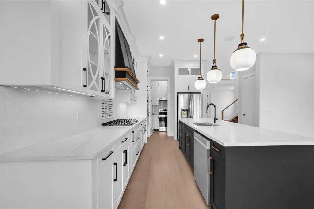 203 KINNIBURGH Place