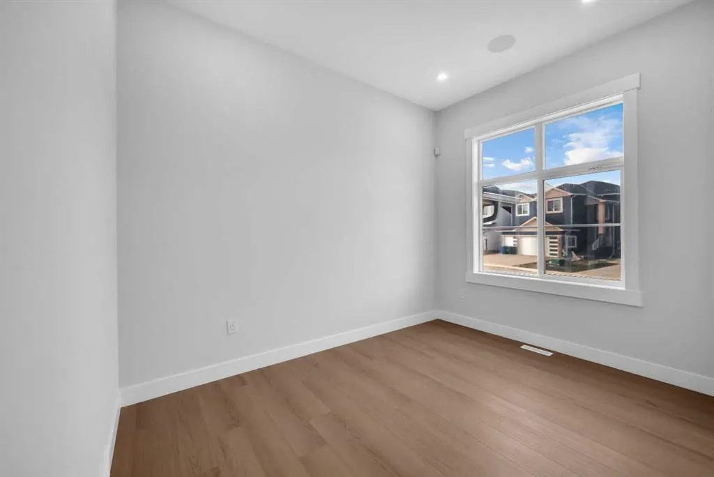 203 KINNIBURGH Place