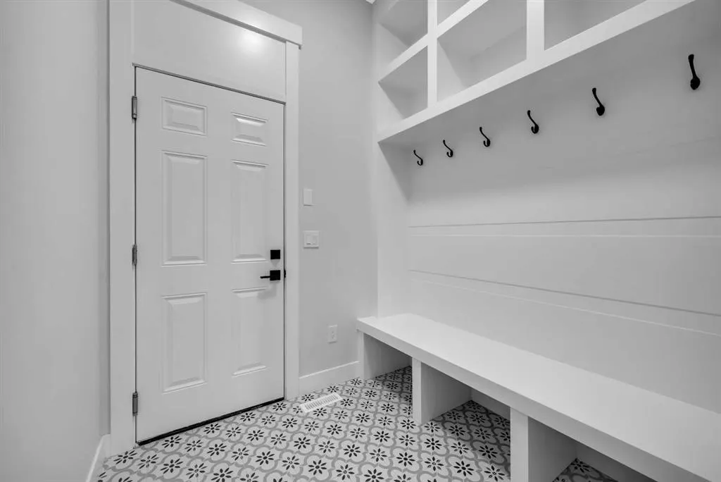 203 KINNIBURGH Place