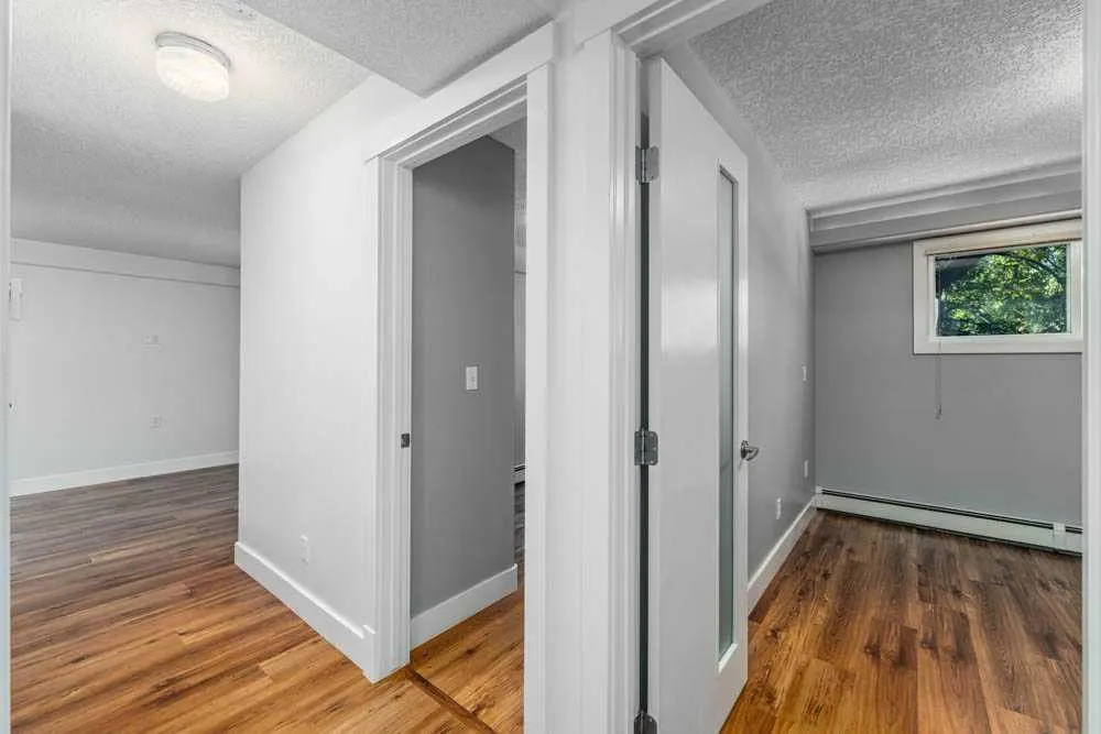 333 5 Avenue NE, #202