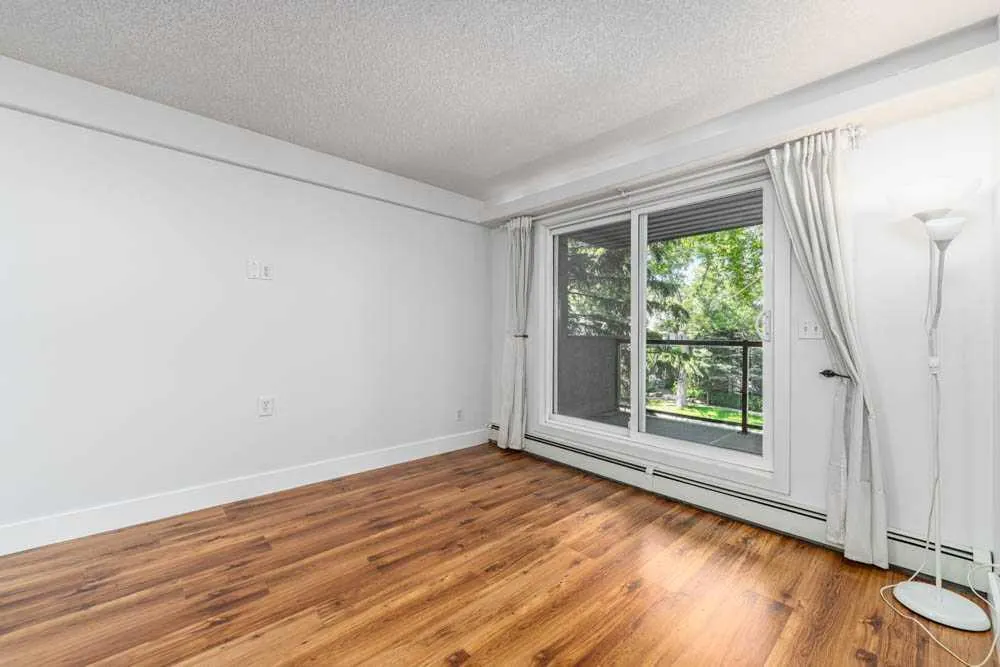 333 5 Avenue NE, #202