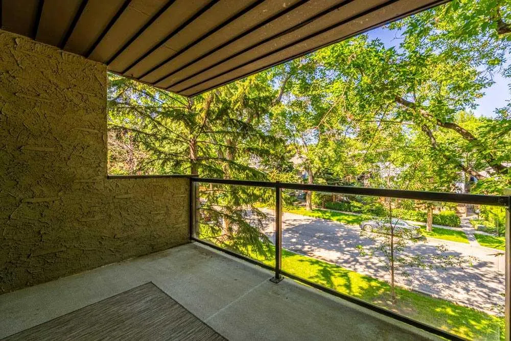 333 5 Avenue NE, #202