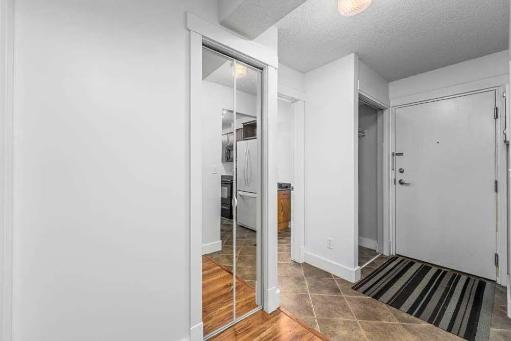 333 5 Avenue NE, #202