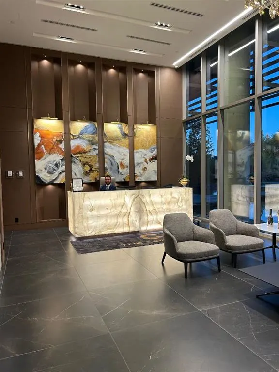 738 1 Avenue SW, #412