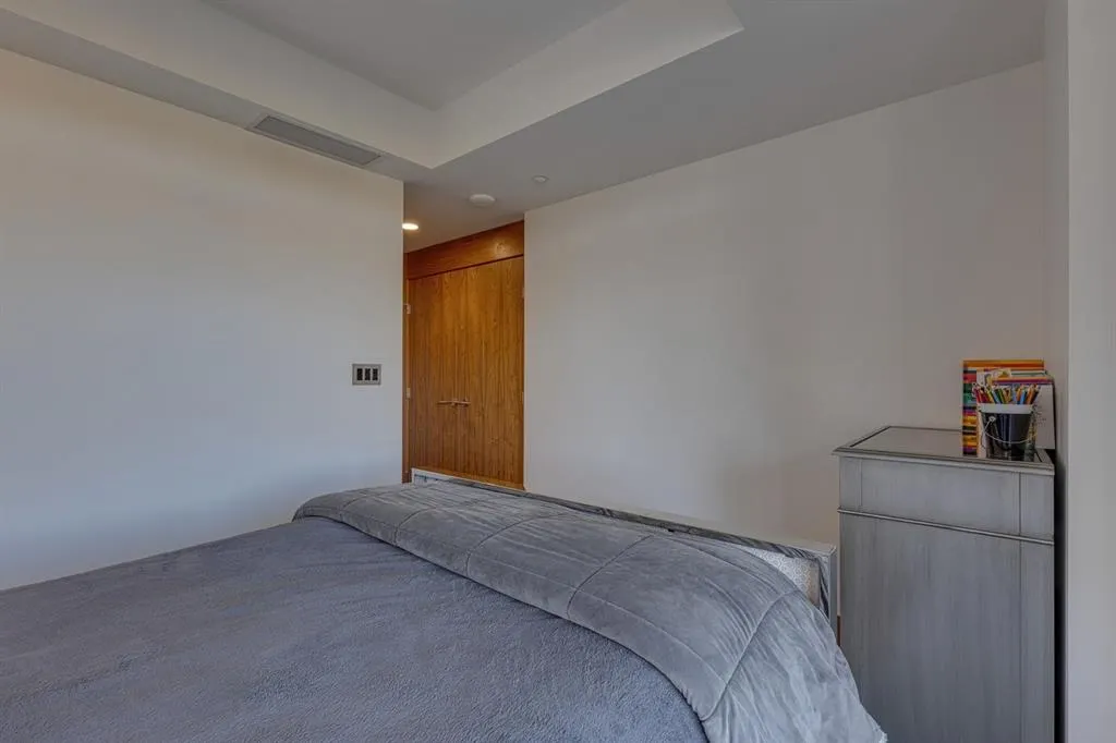 738 1 Avenue SW, #412