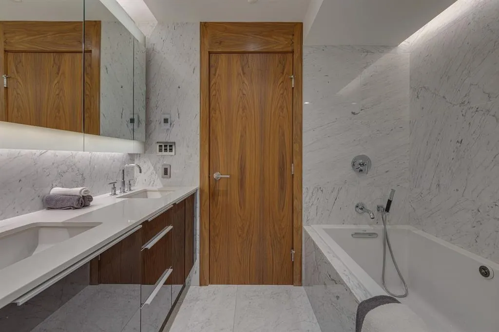 738 1 Avenue SW, #412