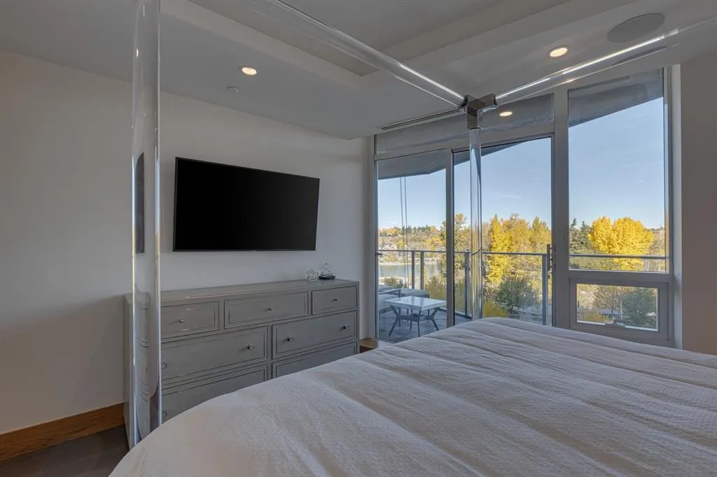 738 1 Avenue SW, #412