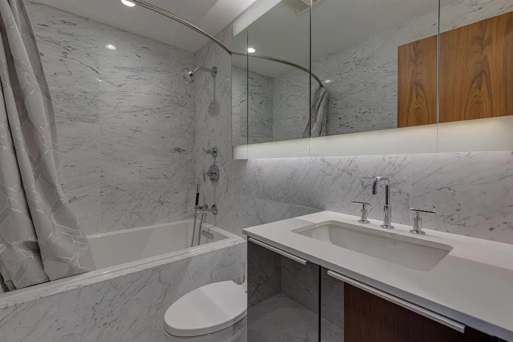 738 1 Avenue SW, #412