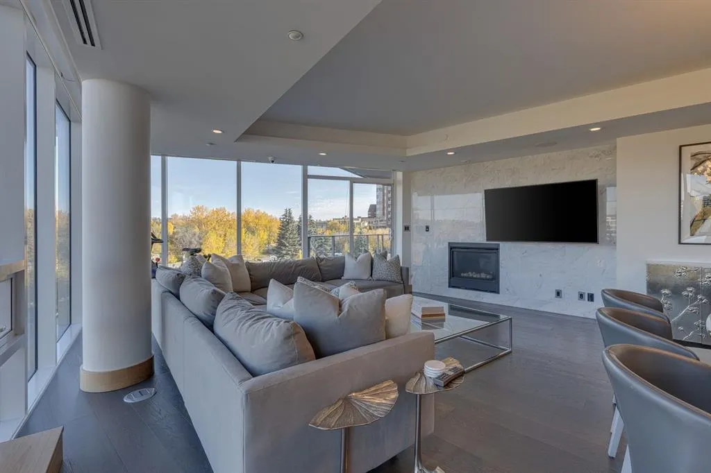 738 1 Avenue SW, #412