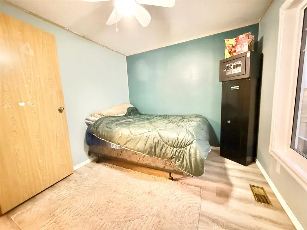 349 Railway Avenue W, #323