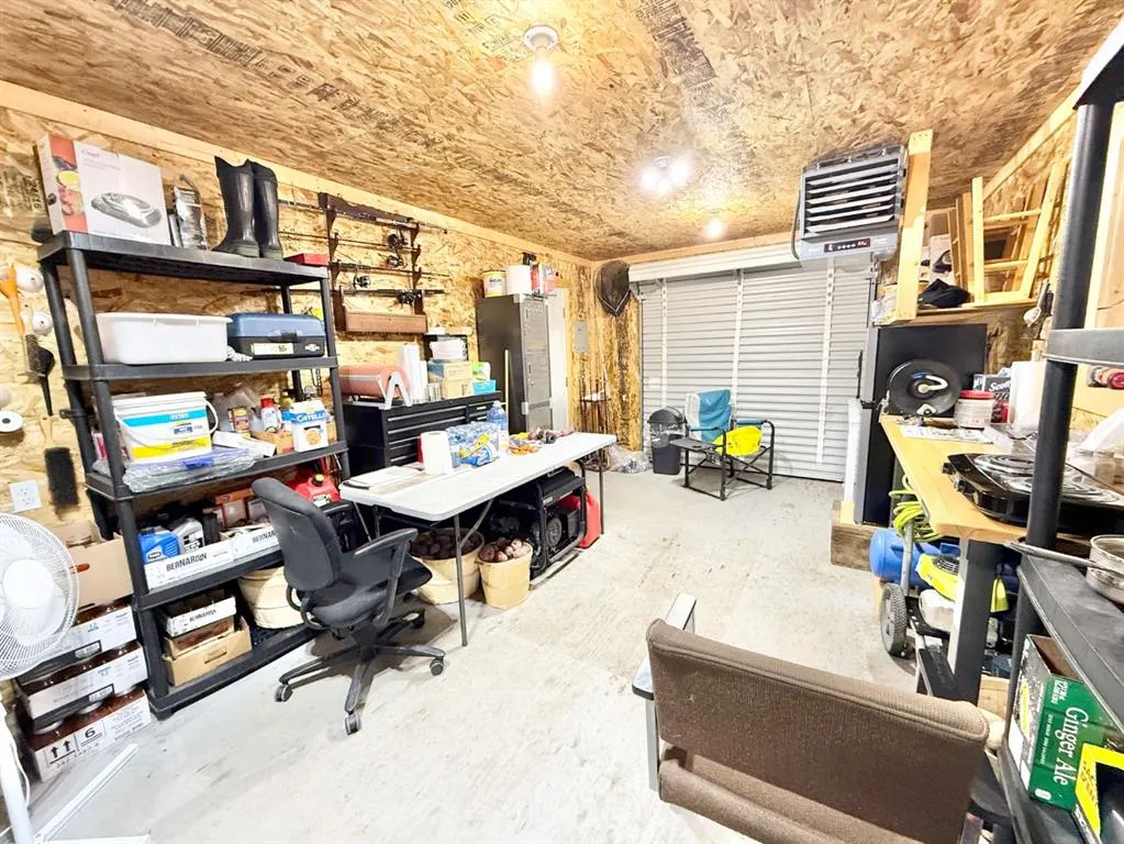 349 Railway Avenue W, #323