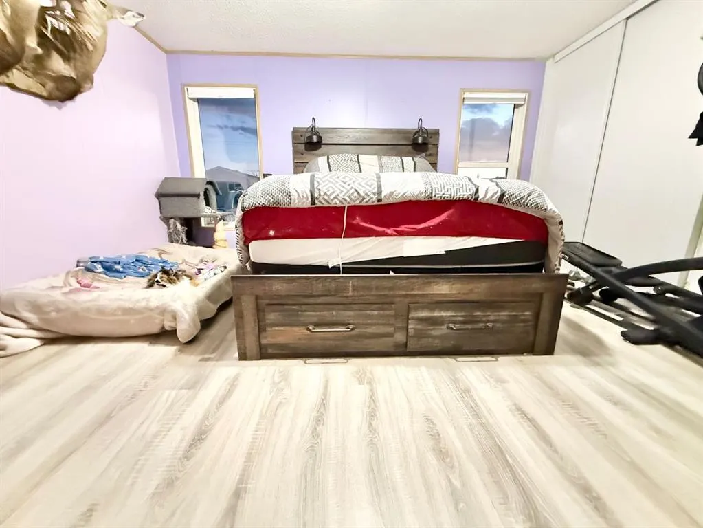 349 Railway Avenue W, #323