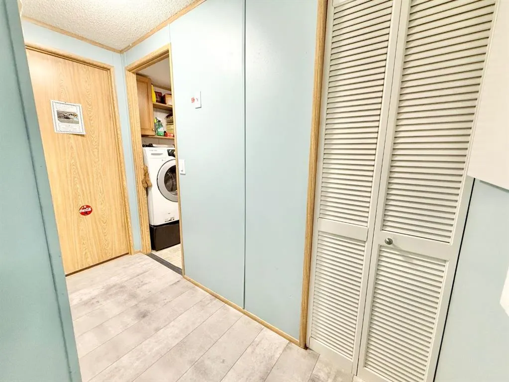 349 Railway Avenue W, #323