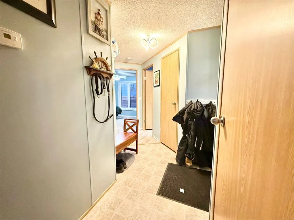 349 Railway Avenue W, #323