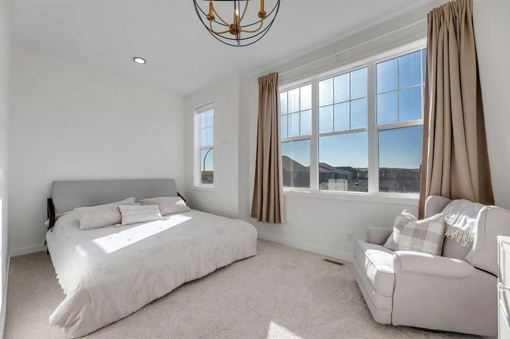 179 Legacy Glen Parade SE