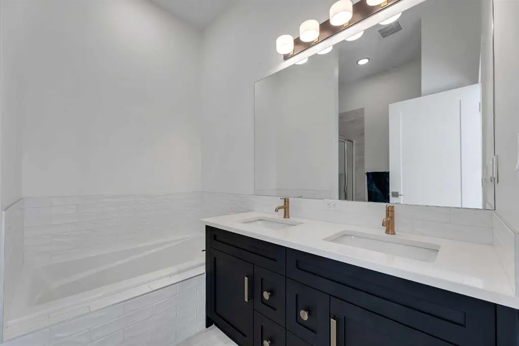 179 Legacy Glen Parade SE