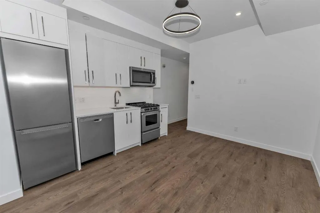 110 18A Street NW, #305