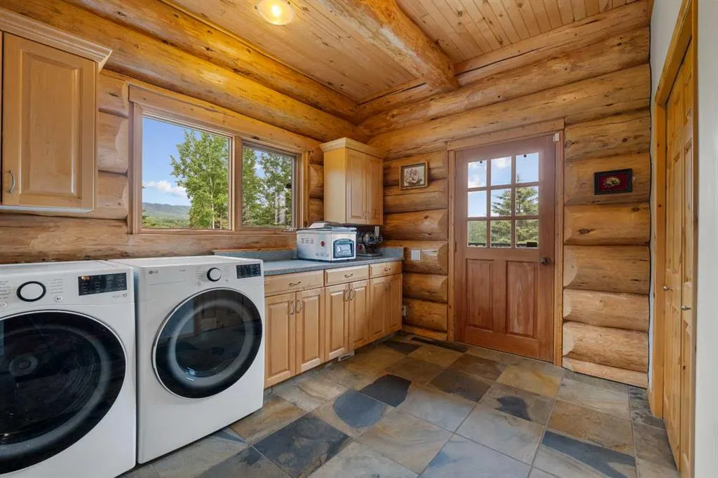 583030B Range Road 121